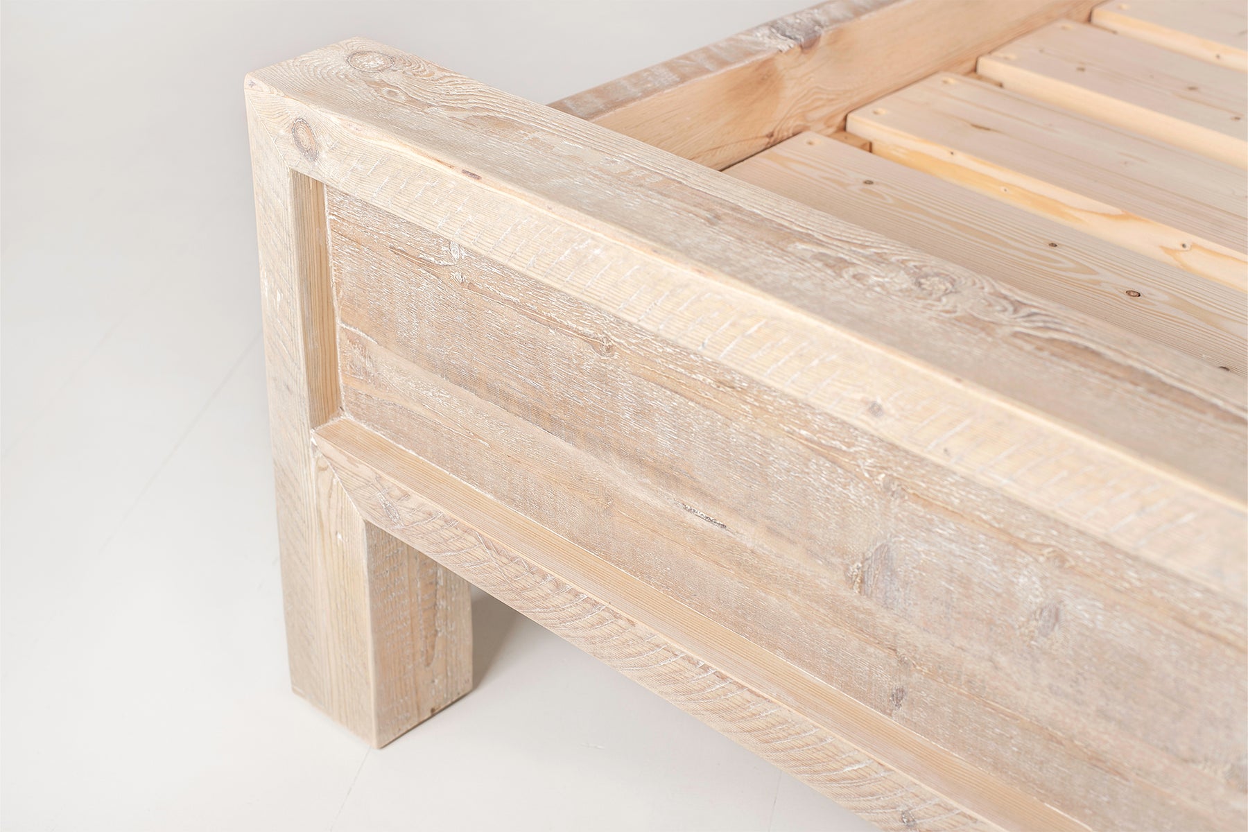 Havisham Bed With Low End